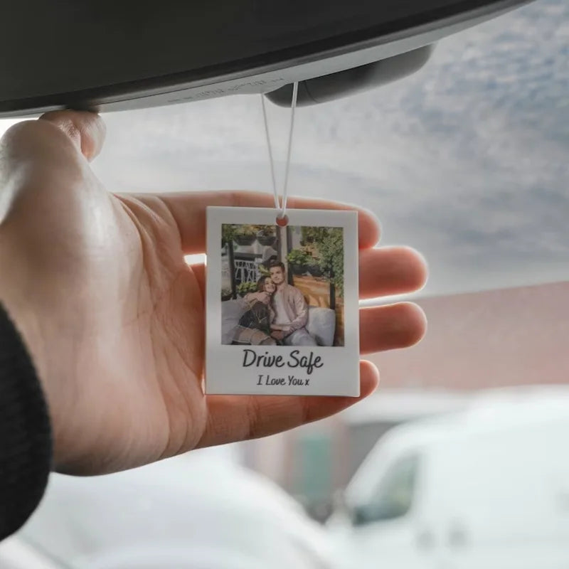 “MEMOBOXES® Custom Photo Car Pendant – Personalized Gift for Family, Anniversary, or Keepsake